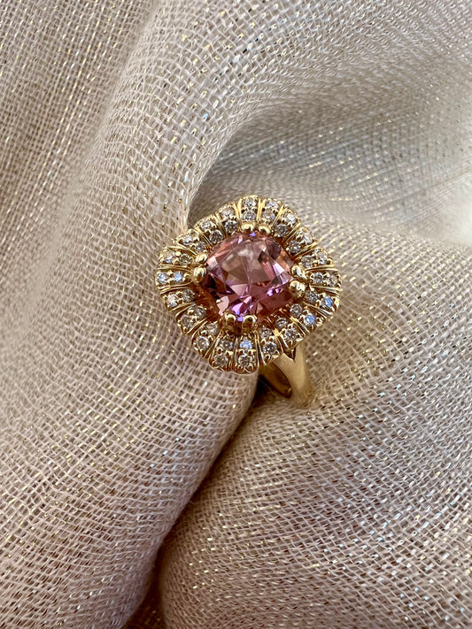 Pink Tourmaline ring in yellow gold