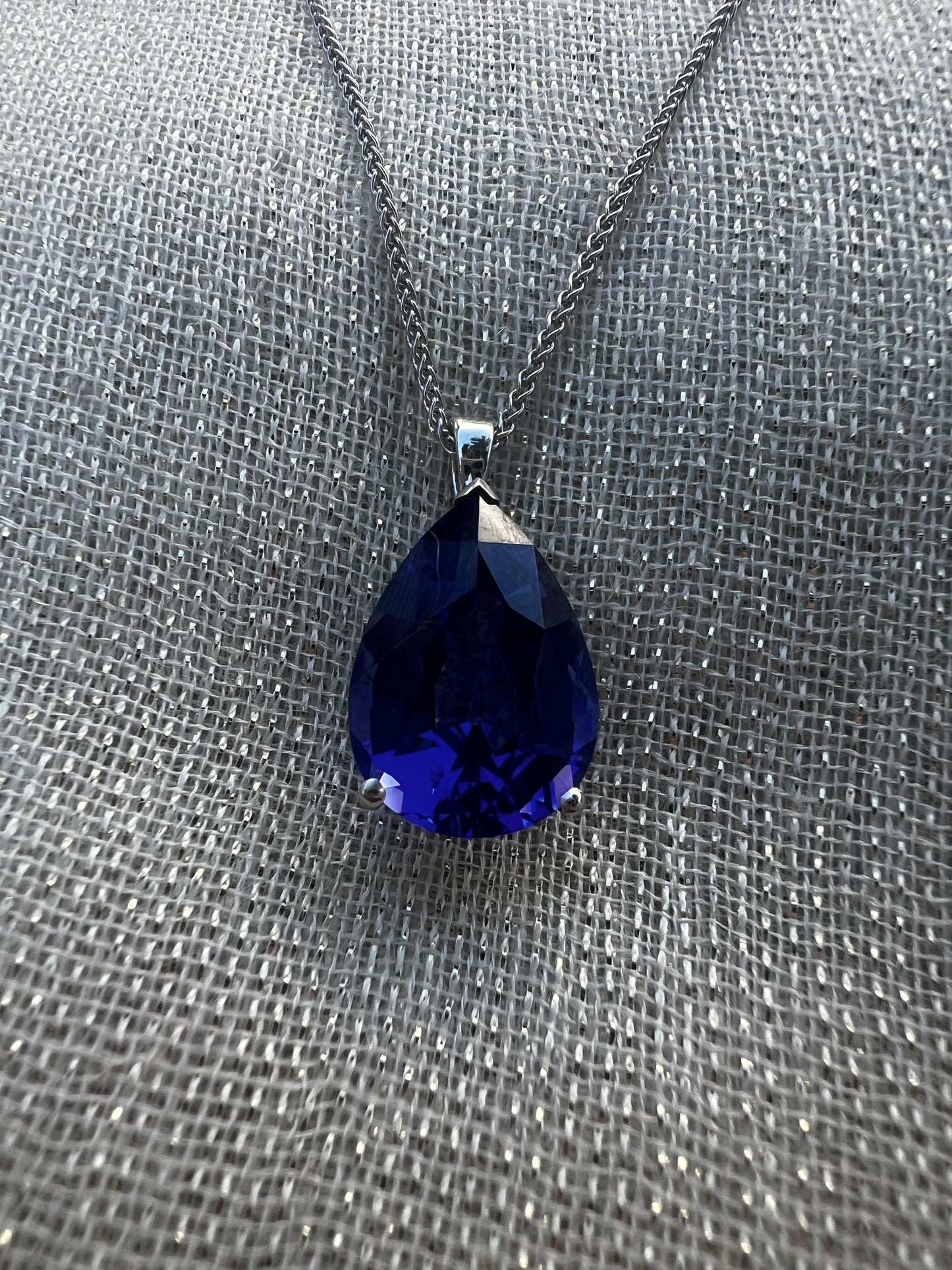 Pear Tanzanite pendant and chain