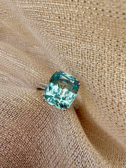 Cushion cut Aquamarine ring