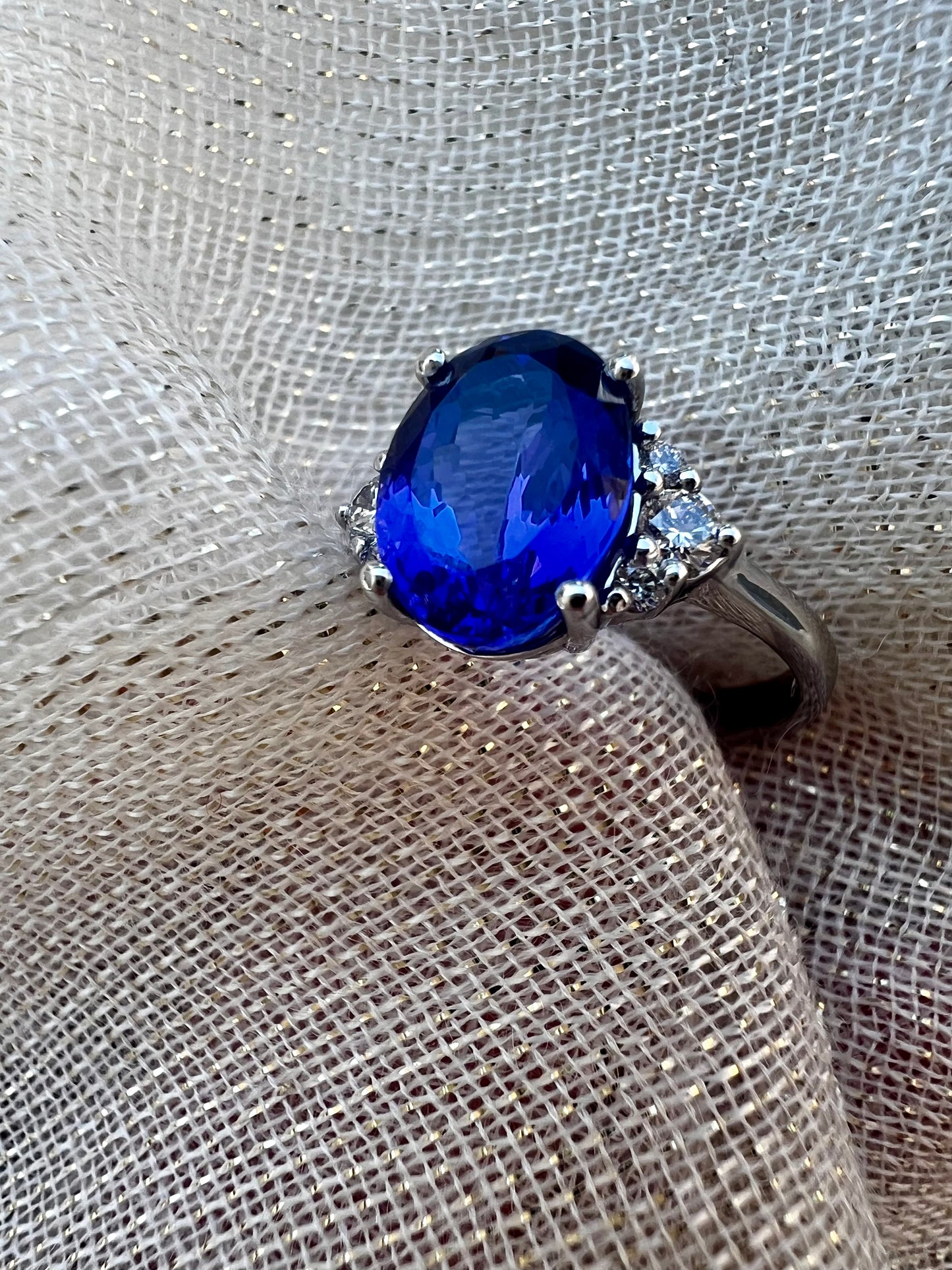 Tanzanite oval ring with diamonds