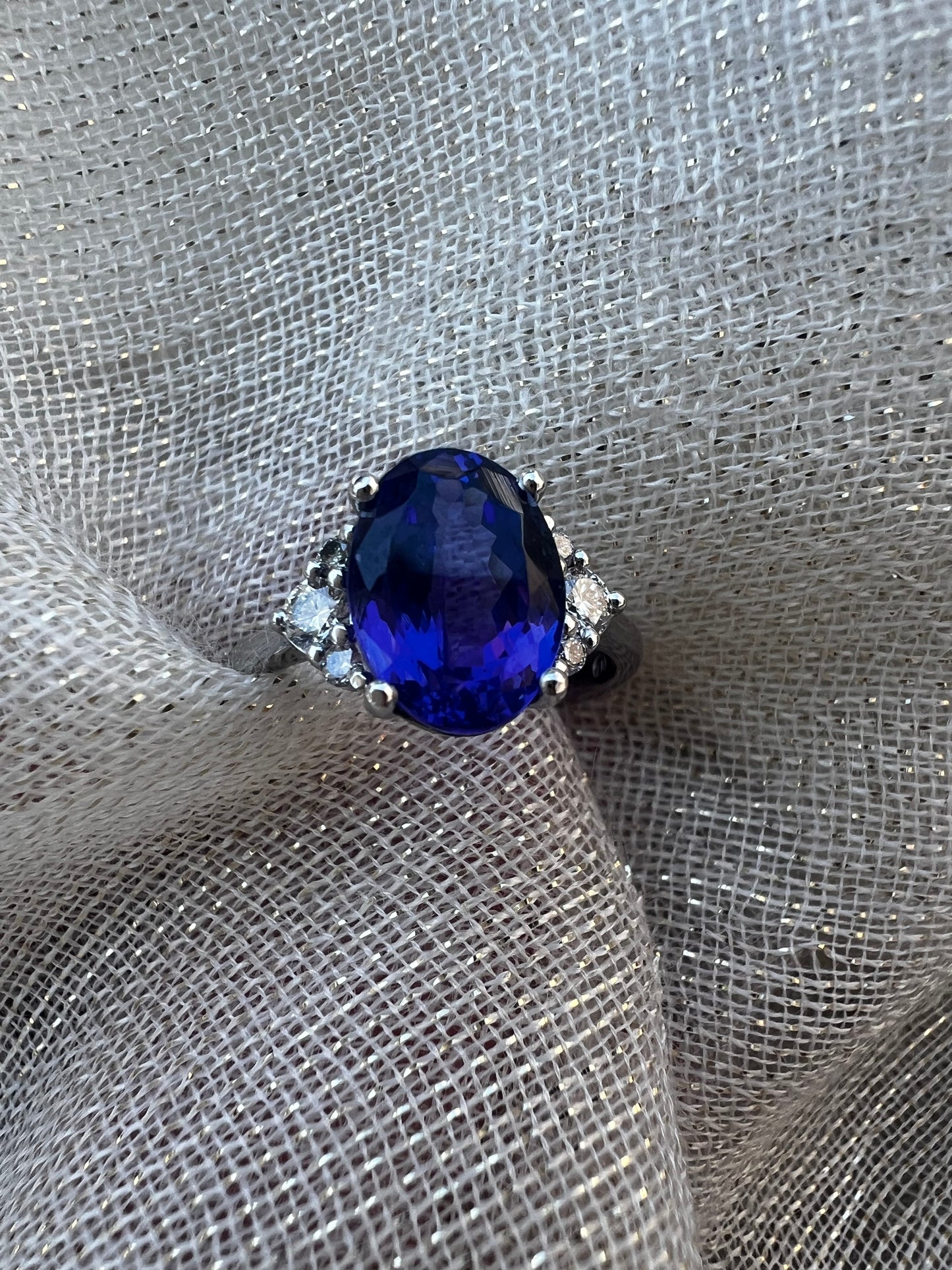 Tanzanite oval ring with diamonds