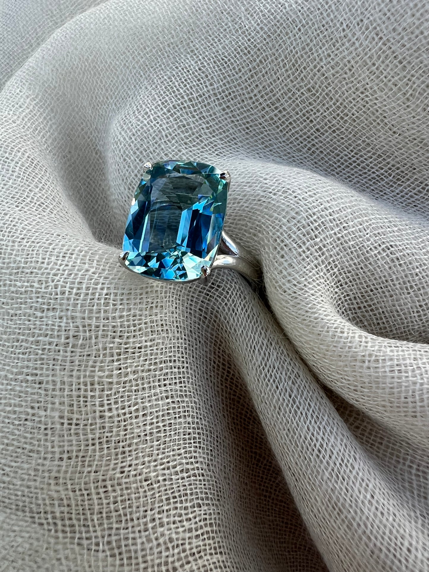 Aquamarine ring