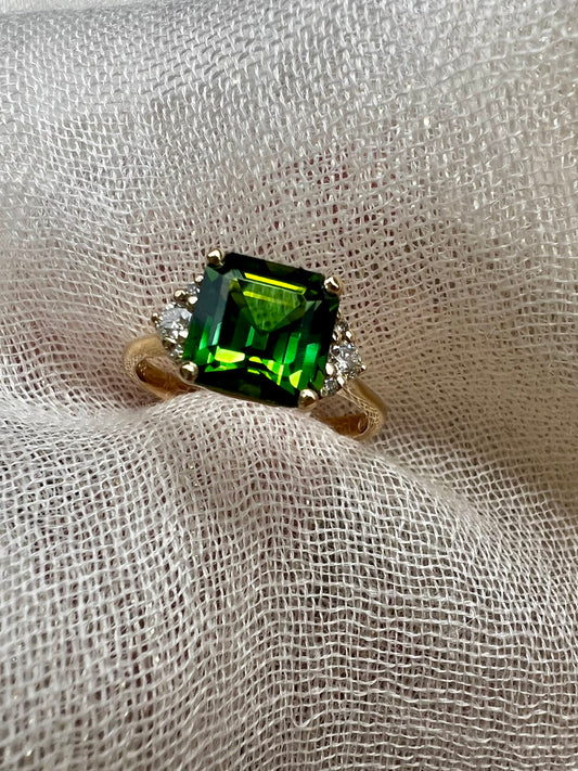 Green Tourmaline ring with diamonds