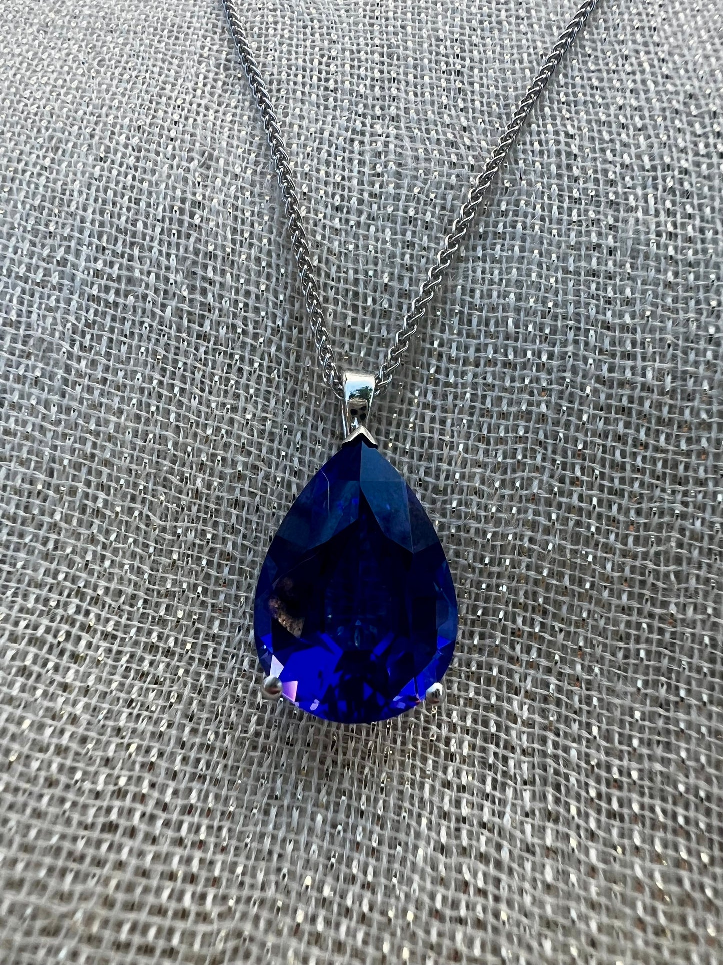 Pear Tanzanite pendant and chain