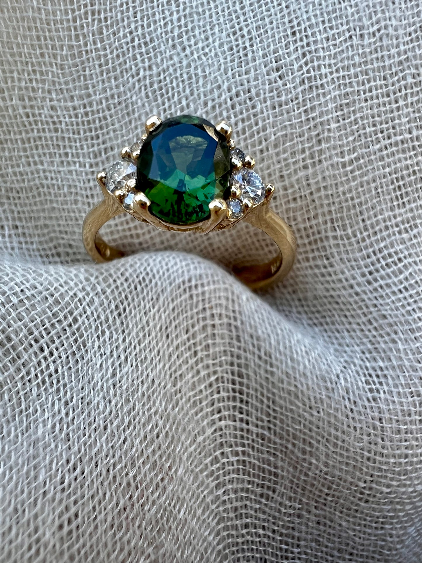 Green Tourmaline ring in yellow gold