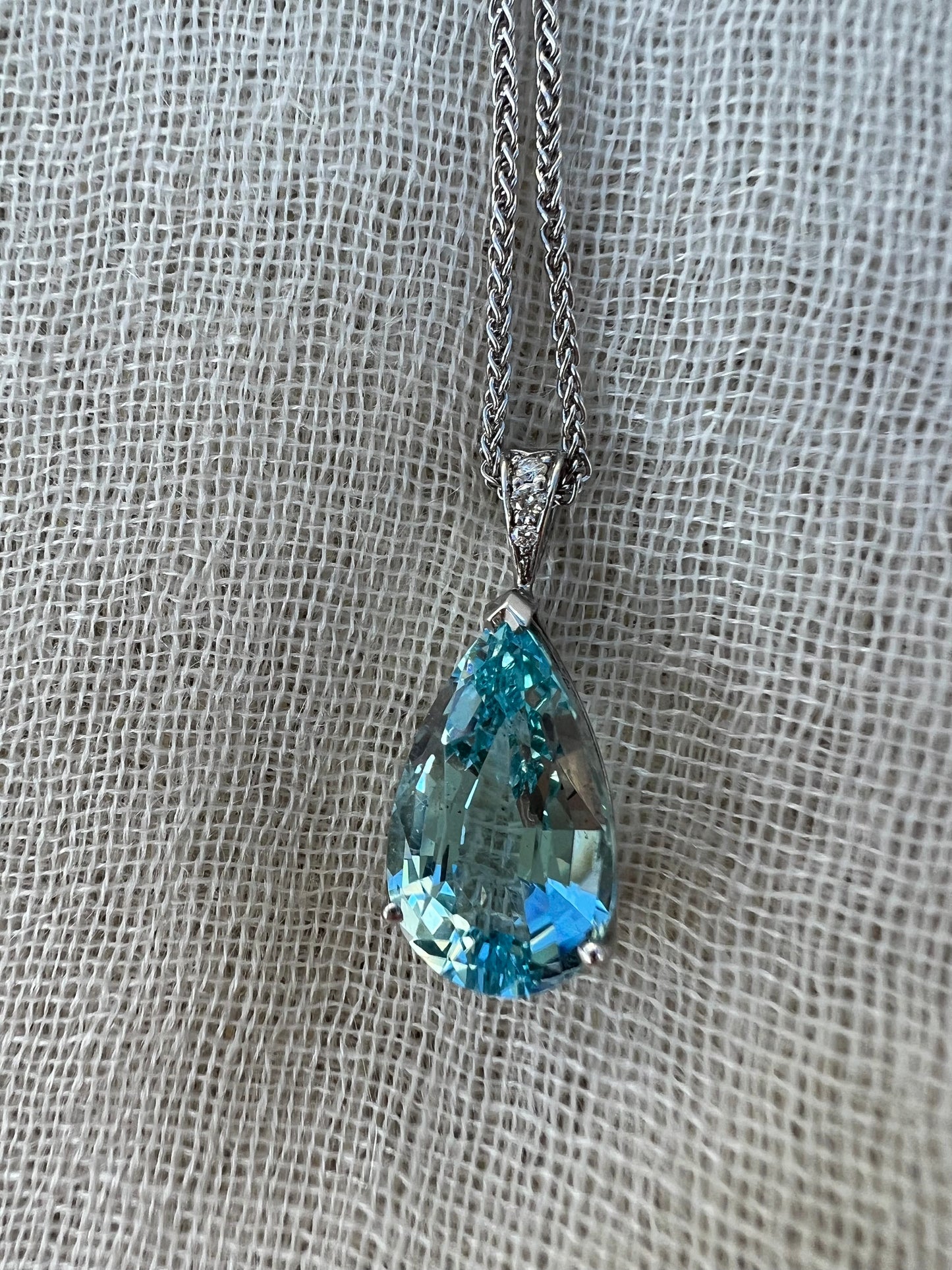 Aquamarine pear shaped pendant