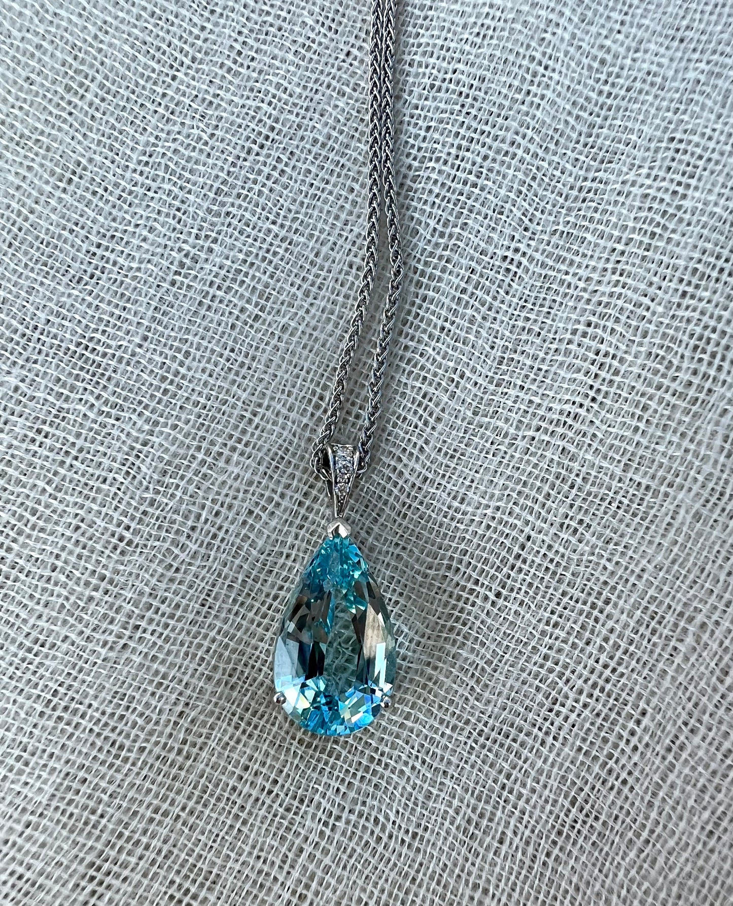 Aquamarine pear shaped pendant