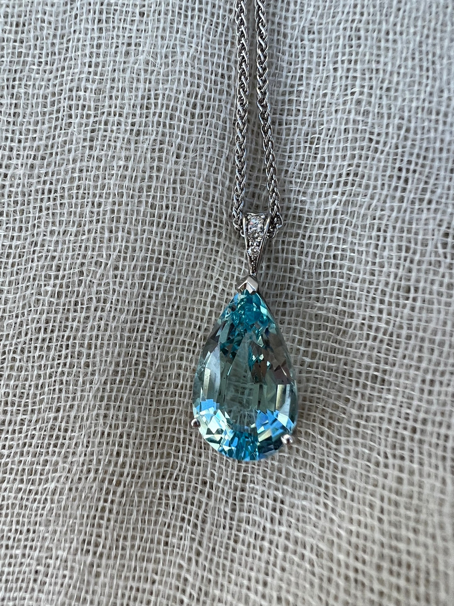 Aquamarine pear shaped pendant