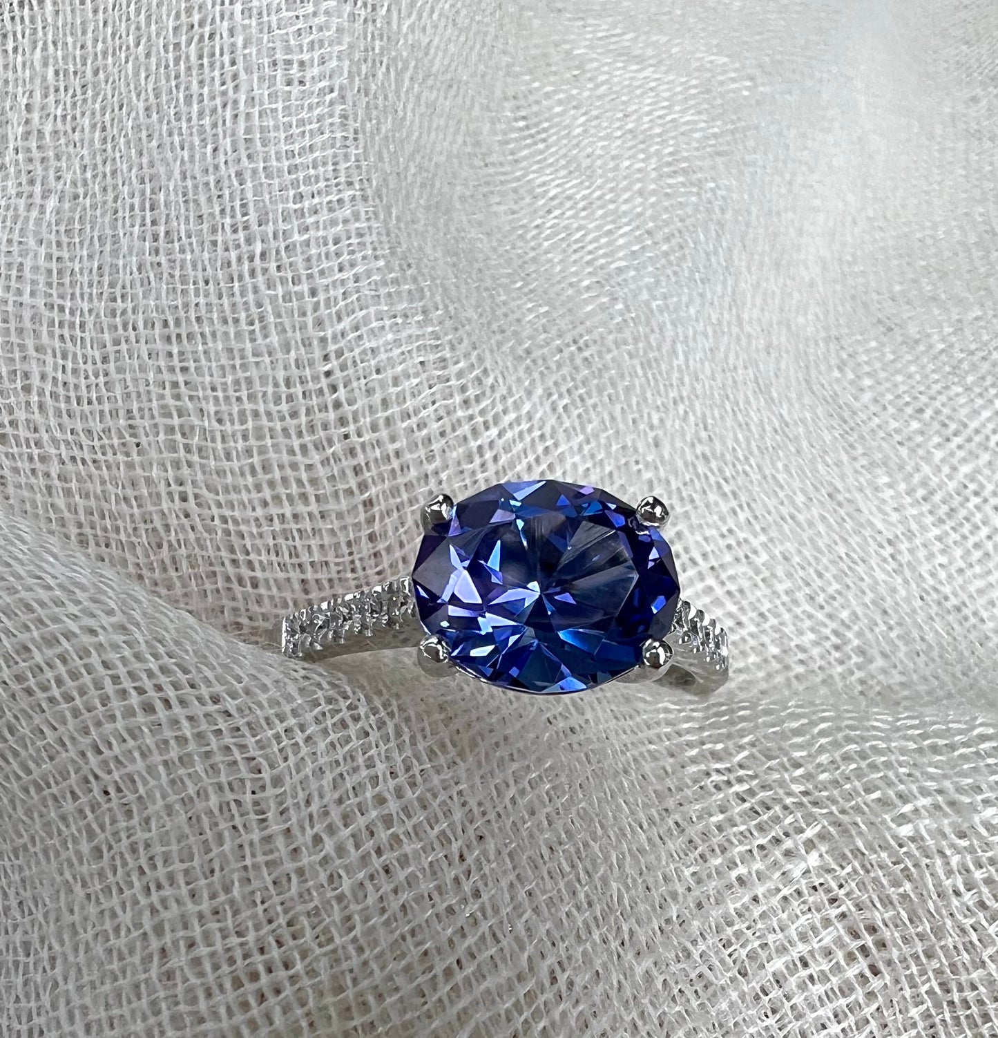 Tanzanite oval side ring