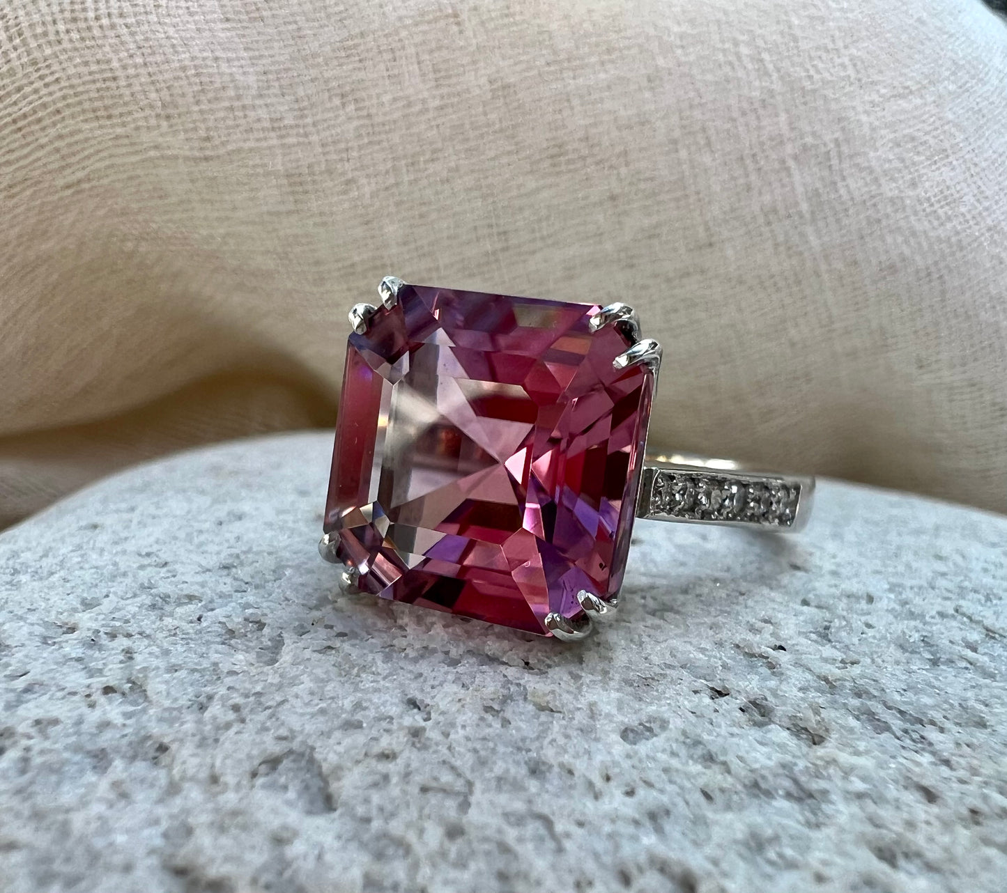 Pink Tourmaline ring in white gold