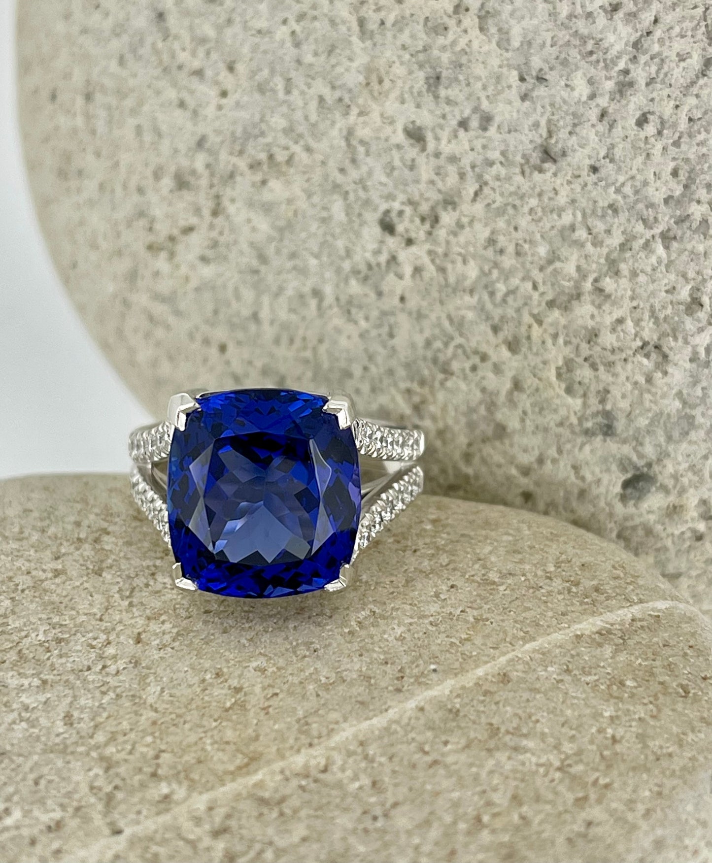 Tanzanite split shank ring