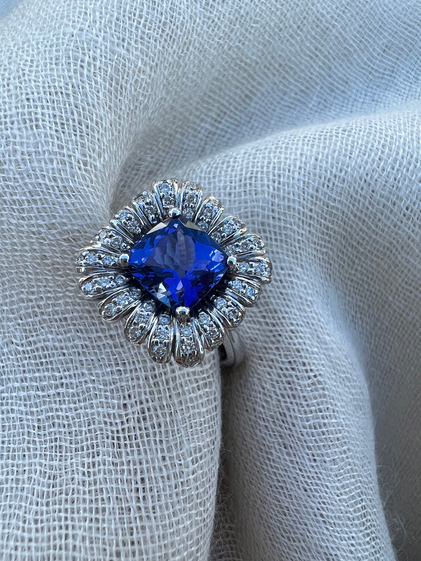 Tanzanite radial ring