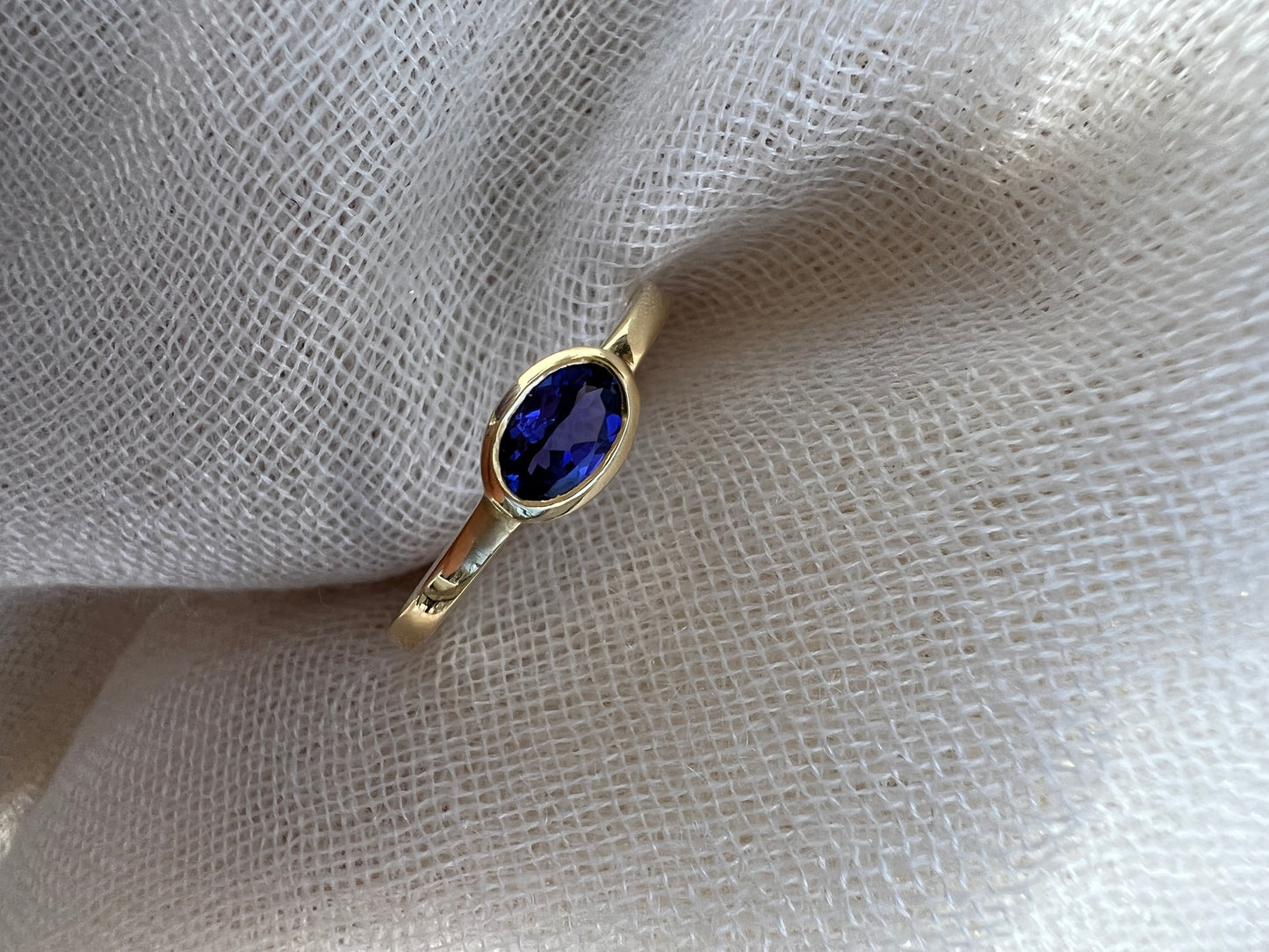 Oval Tanzanite ring.