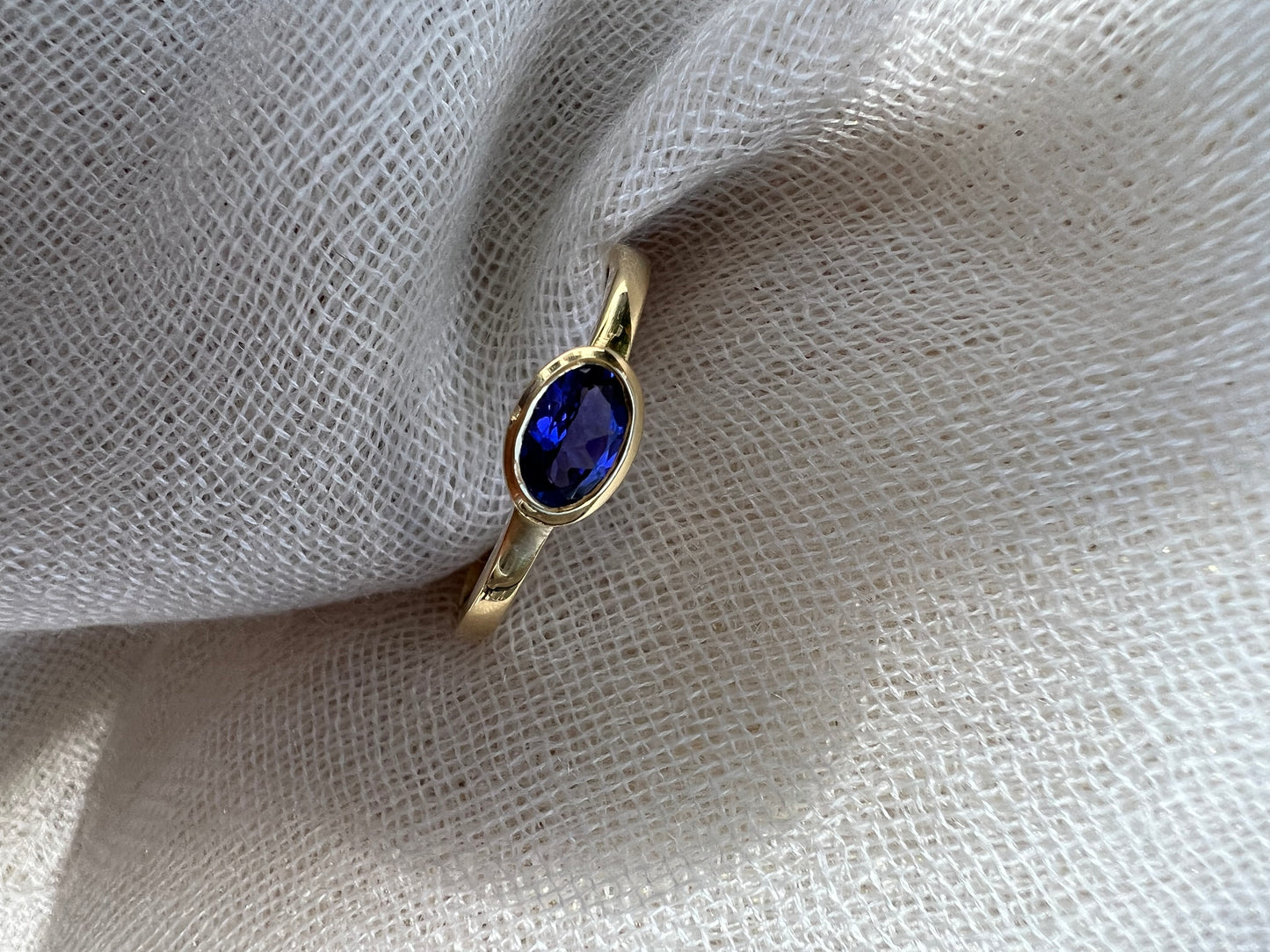 Oval Tanzanite ring.