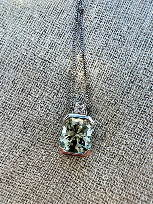 Aquamarine precision cut pendant