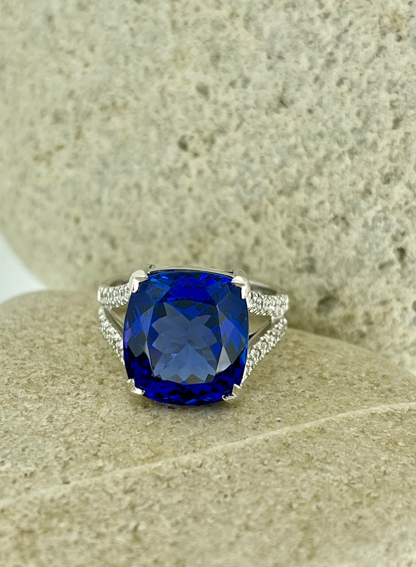 Tanzanite split shank ring