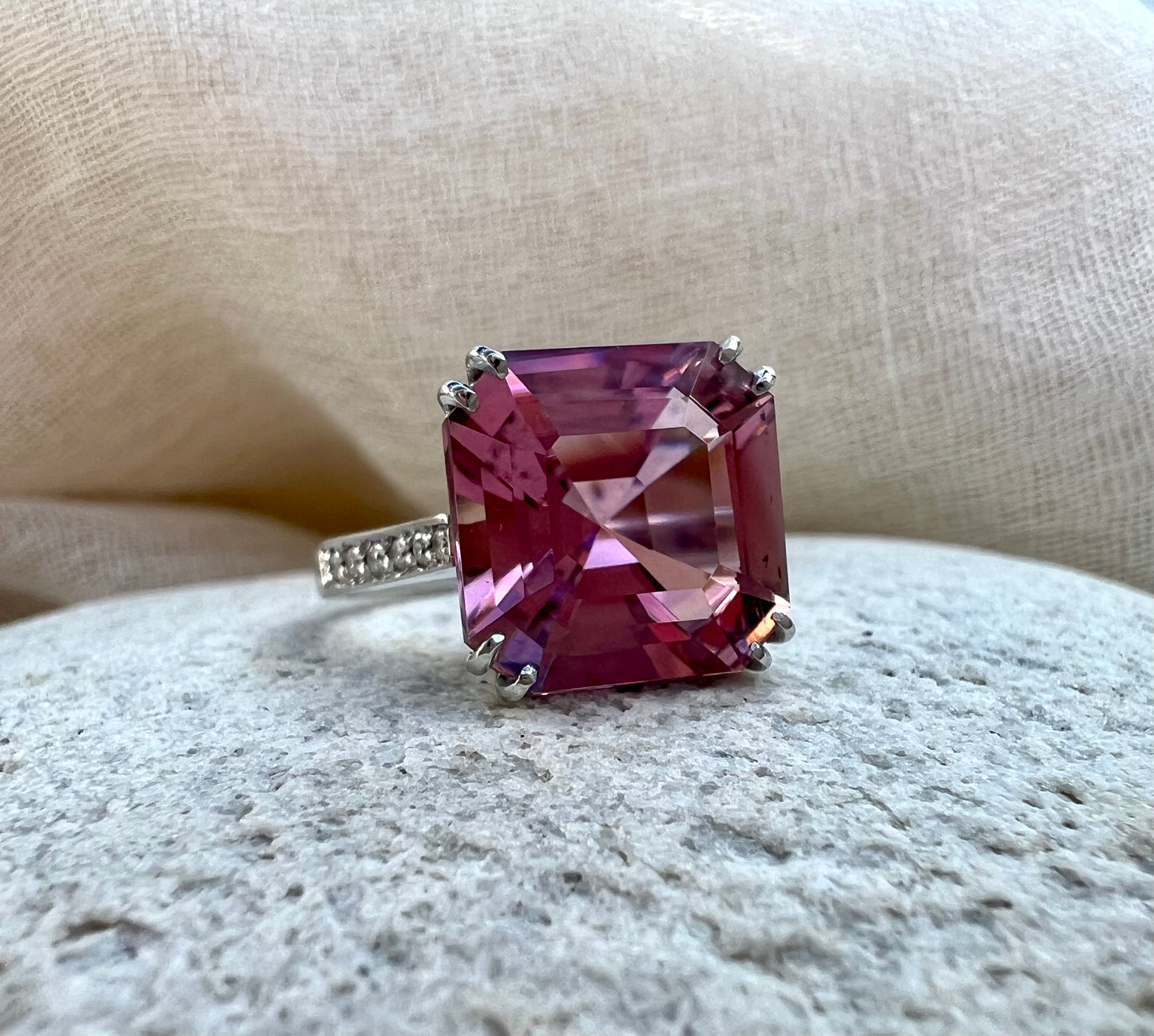 Pink Tourmaline ring in white gold