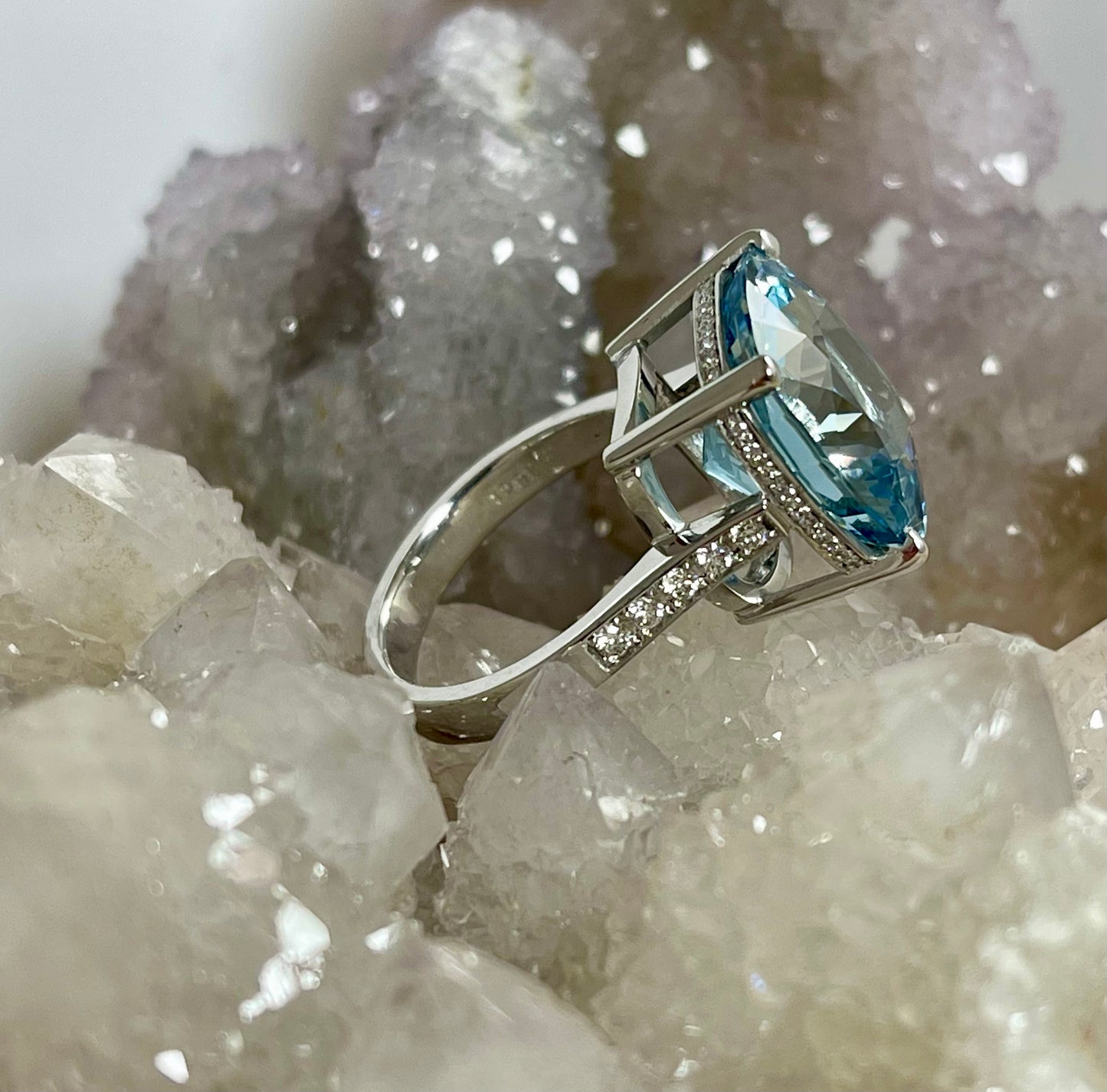 Santa Maria Aquamarine ring