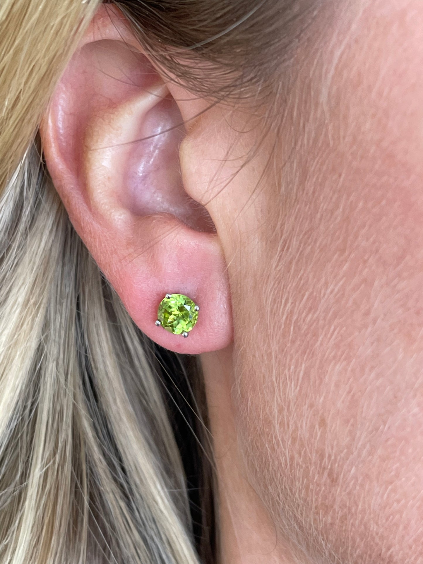 Peridot studs