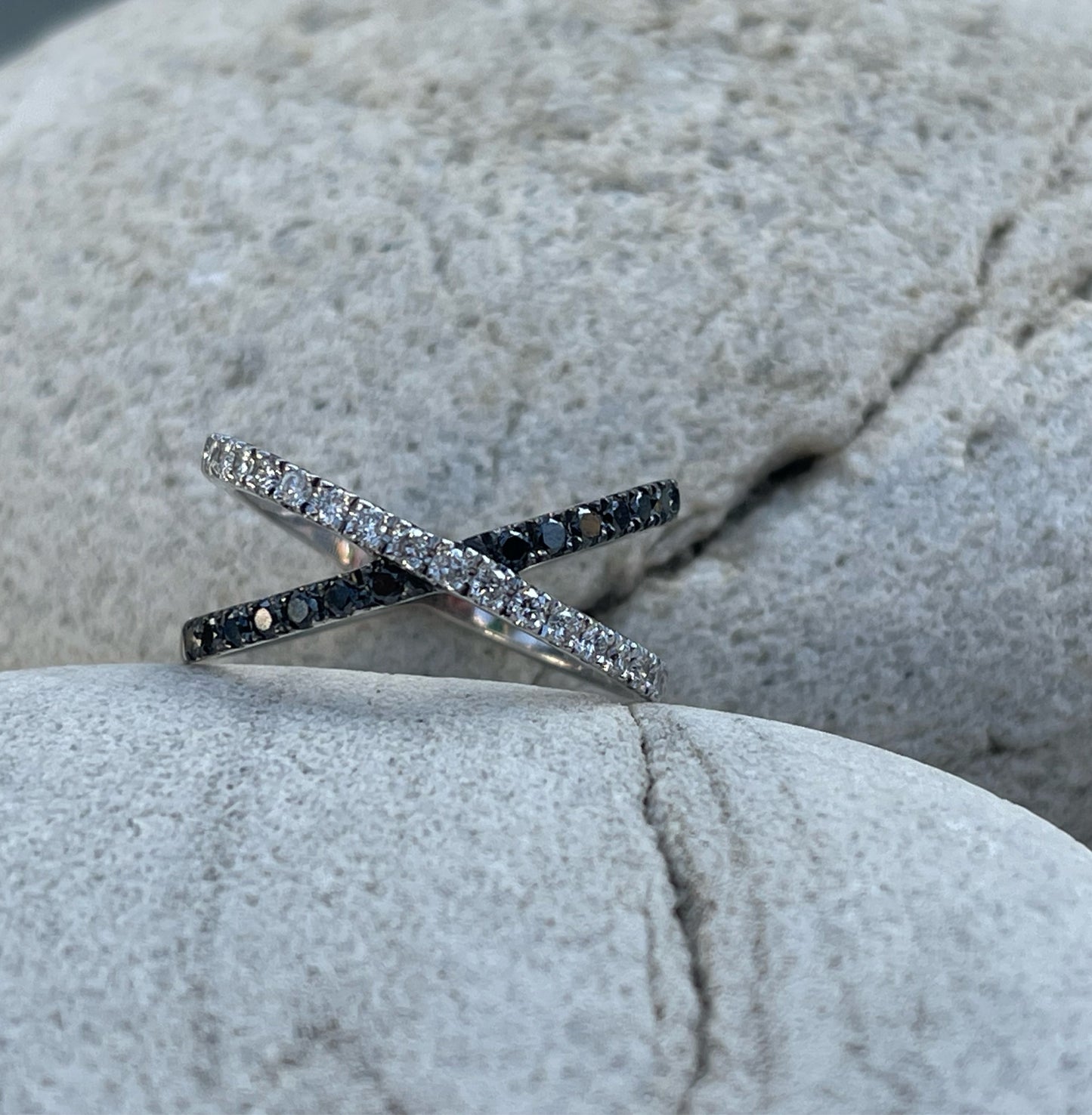 Black and white diamond criss cross ring