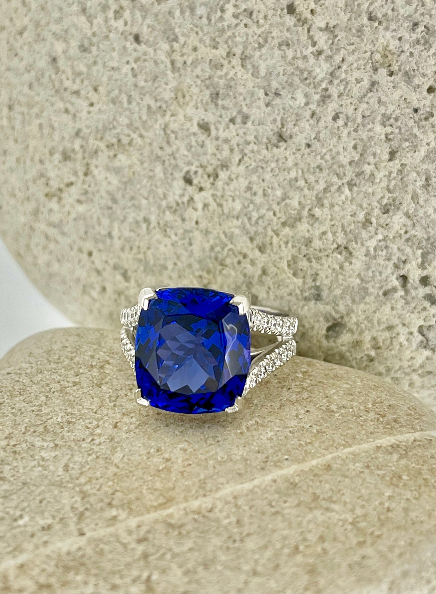 Tanzanite split shank ring