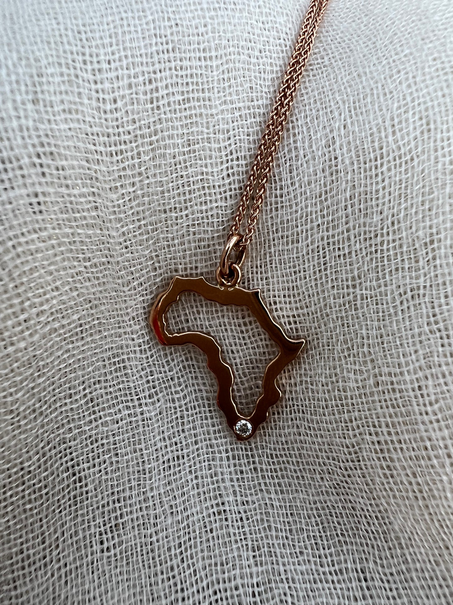 Africa frame pendant in rose gold