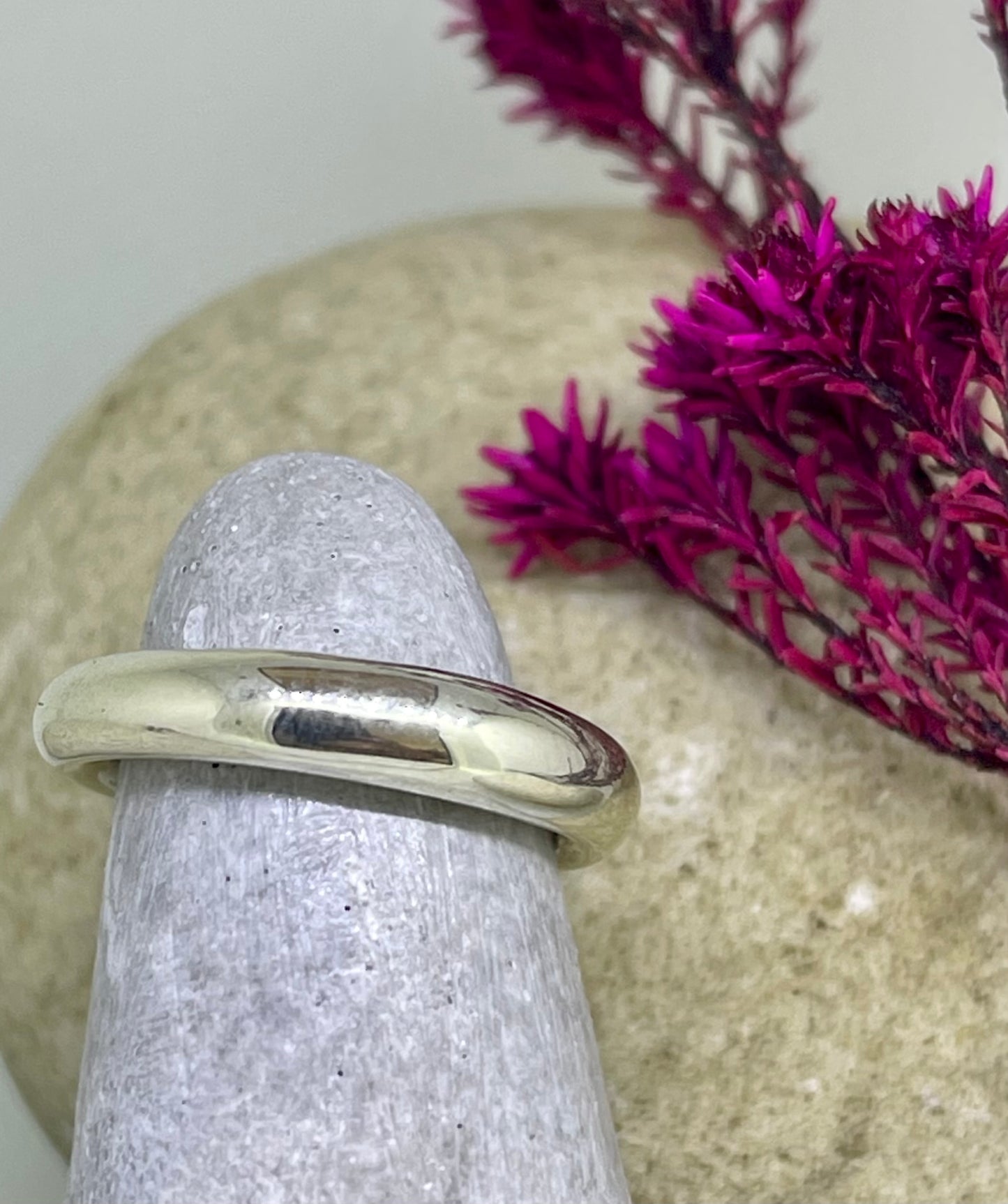 Silver soft curve ring