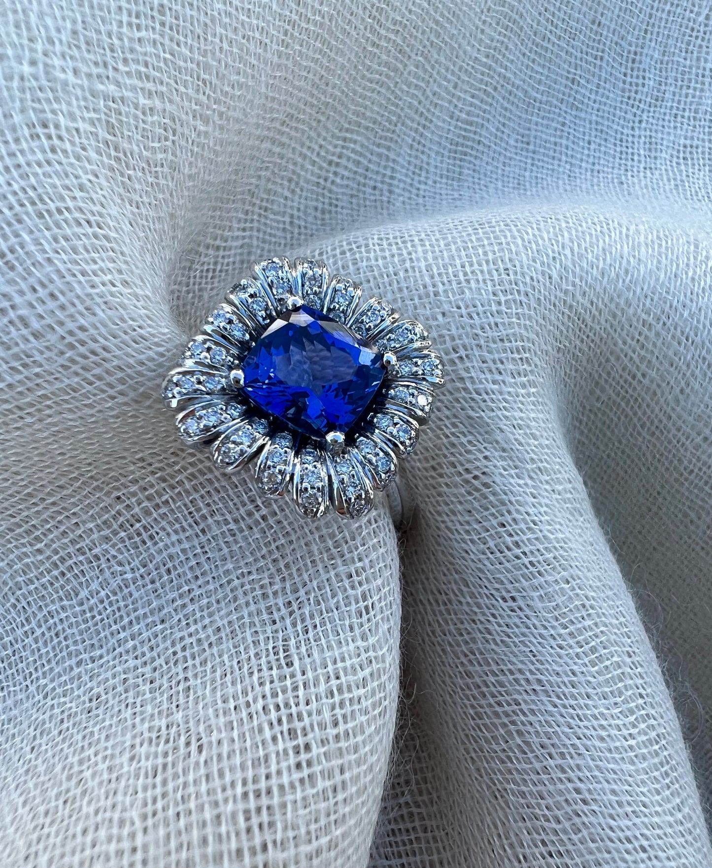 Tanzanite radial ring